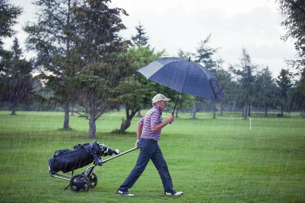 golfbag i regn